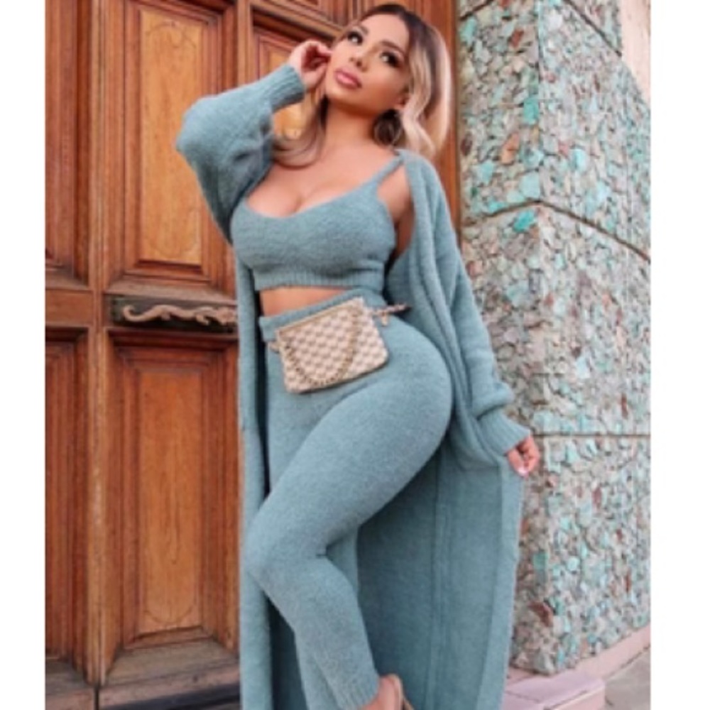 “Living in it” 3pc Legging set
